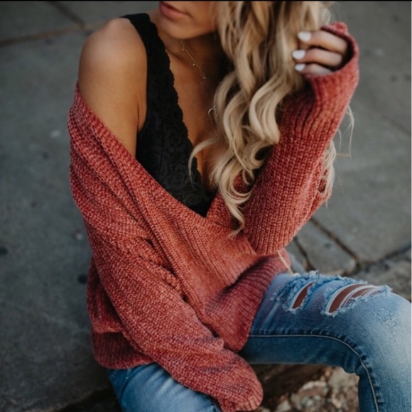 Wishlist Sweaters - Beautiful crossover sweater by Wishlist.